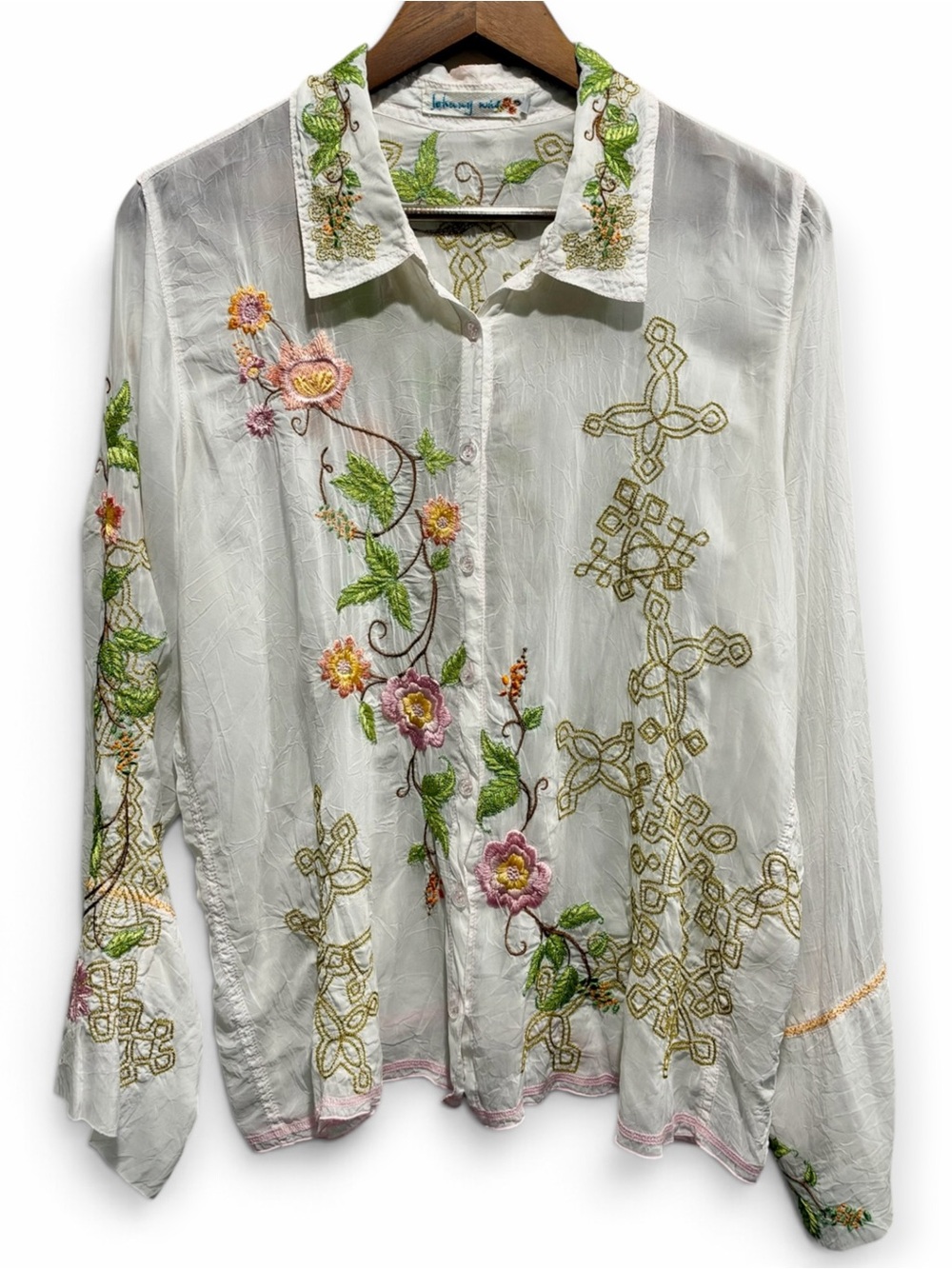 Johnny Was Floral Embroidered Blouse L White Rayon Bell Sleeve Boho Button Up